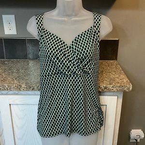 NWOT White House Black Market Tank- L